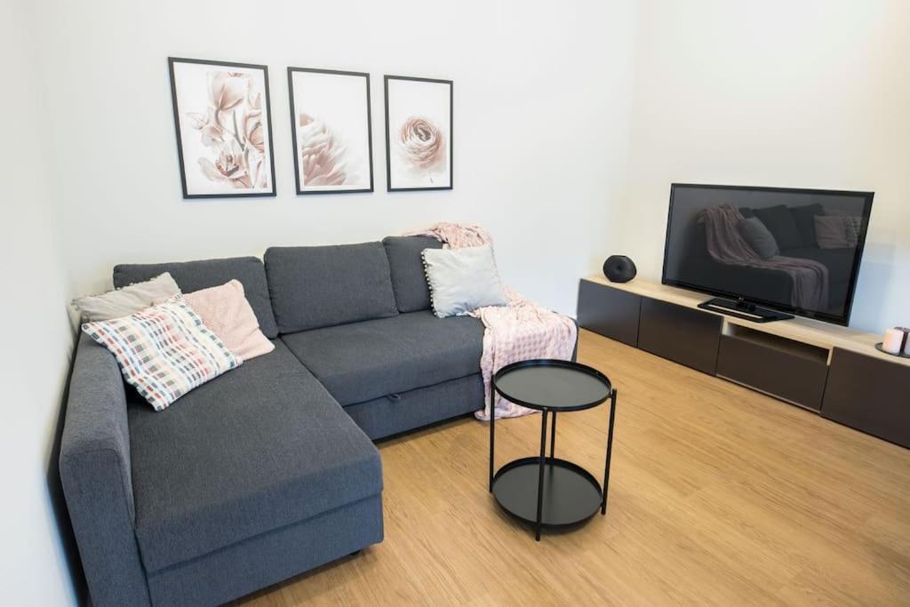 Nowoczesny Apartament Dabska Arena / Parking Krasków Eksteriør bilde