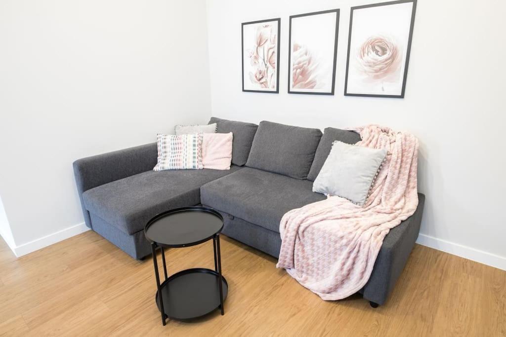Nowoczesny Apartament Dabska Arena / Parking Krasków Eksteriør bilde